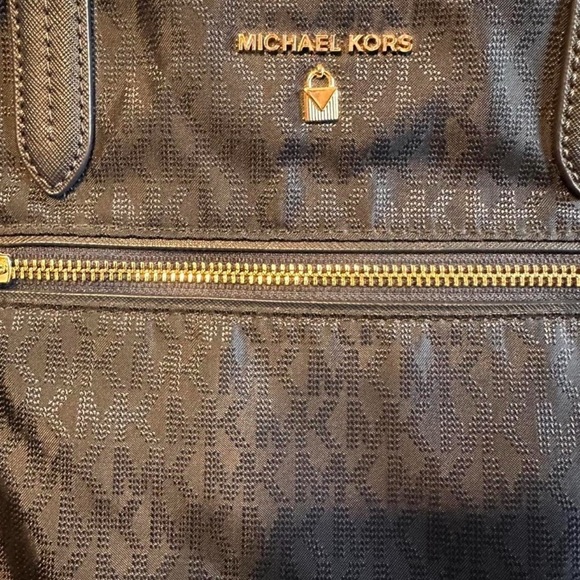 NWOT Michael Kors Navy Blue Nylon Kelsey Tote with MK Logo Design - Picture 3 of 7